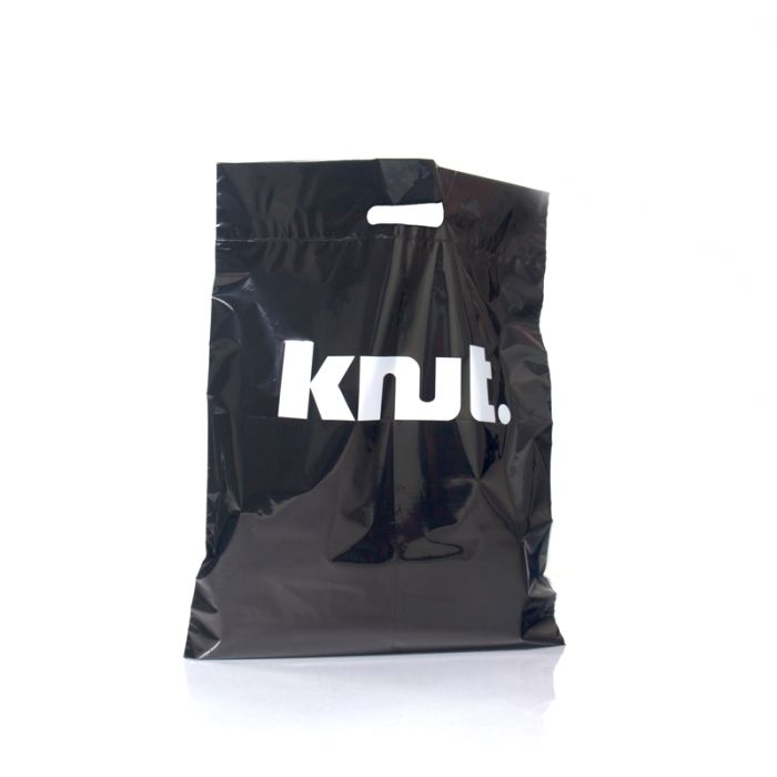 Svart plastkasse med logotryck
