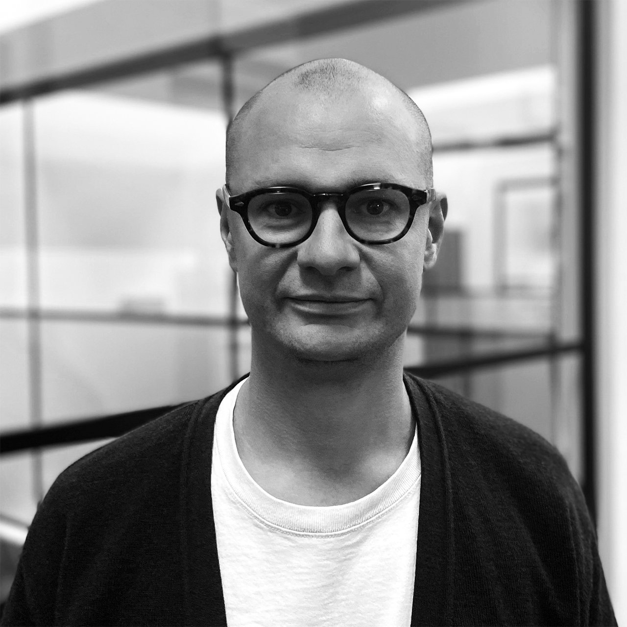 Porträtt - CARL-HENRIK SAHLÉN