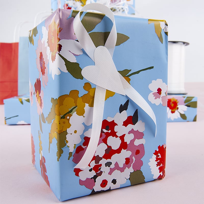 Presentetiketter modern heart vit ribbad - 4